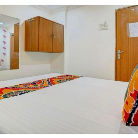 Hotel Super Mumbai Exterior photo